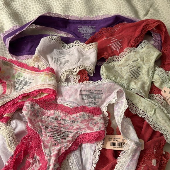 Lot of 7 Victoria’s Secret thongs - Picture 9 of 9